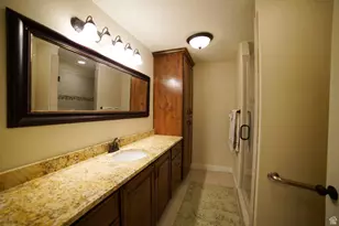 1215 W Emerald Dr, Saint George, UT 84770 - Photo 22