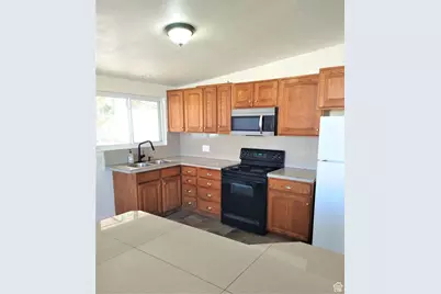 2575 W 4800 S, Roy, UT 84067 - Photo 4