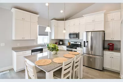 99 N Stone Gate Dr W #518, Saratoga Springs, UT 84045 - Photo 10