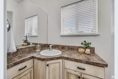 1911 E Deere Valley Dr N, Layton, UT 84040 - Photo 44