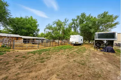 8383 S 2200 W, West Jordan, UT 84088 - Photo 16