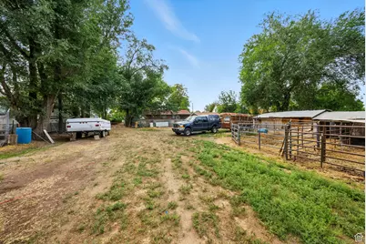 8383 S 2200 W, West Jordan, UT 84088 - Photo 16