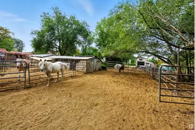 8383 S 2200 W, West Jordan, UT 84088 - Photo 14