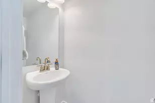 395 E Mt Ellen St, Eagle Mountain, UT 84005 - Photo 14