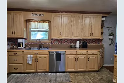 876 W 1200 S, Vernal, UT 84078 - Photo 10