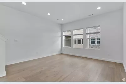 564 N Buffalo Grass Ln #1250, Lindon, UT 84042 - Photo 8