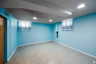 3982 S Saturn Dr E, Holladay, UT 84124 - Photo 16