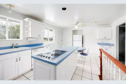 3982 S Saturn Dr E, Holladay, UT 84124 - Photo 4