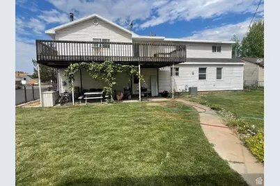 156 N 100 W, Roosevelt, UT 84066 - Photo 2