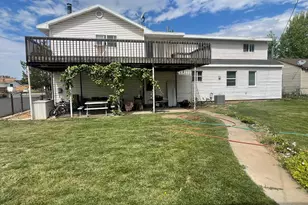 156 N 100 W, Roosevelt, UT 84066 - Photo 2