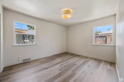 433 S 100 E, Saint George, UT 84770 - Photo 14