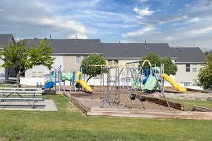 157 E Flowerfield Dr, Draper, UT 84020 - Photo 28