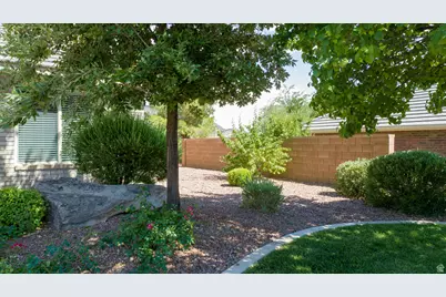 1730 W Stonebridge Dr #25, Saint George, UT 84770 - Photo 4