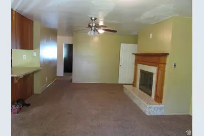 255 W 100 N, Lehi, UT 84043 - Photo 8