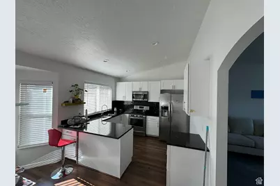 6022 S Park Wood Dr W, Kearns, UT 84118 - Photo 40