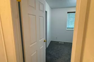 6022 S Park Wood Dr W, Kearns, UT 84118 - Photo 34