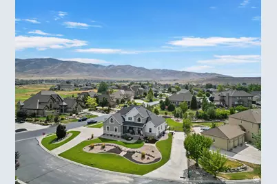 1759 S Amanda Ln, Saratoga Springs, UT 84045 - Photo 4