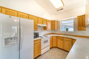 2990 E Riverside Dr, Saint George, UT 84790 - Photo 10