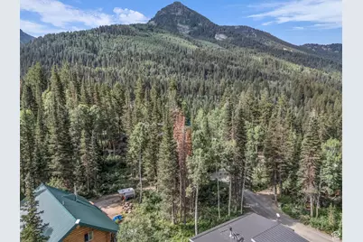 9281 E Fox Haven Ln, Brighton, UT 84121 - Photo 4