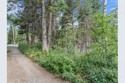 9281 E Fox Haven Ln, Brighton, UT 84121 - Photo 2