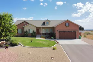 617 W Center St, Blanding, UT 84511 - Photo 1