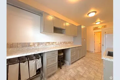 617 W Center St, Blanding, UT 84511 - Photo 28