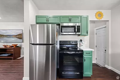 25 W 400 S, Tremonton, UT 84337 - Photo 12