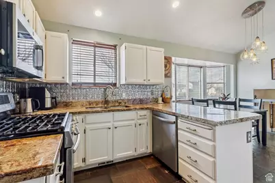 5627 W Walnut Ridge Cir, Salt Lake City, UT 84118 - Photo 8