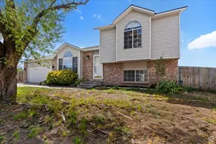 5627 W Walnut Ridge Circle, Salt Lake City, UT 84118 - Photo 2