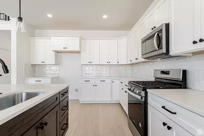 933 N Banner Dr #607, Saratoga Springs, UT 84045 - Photo 6