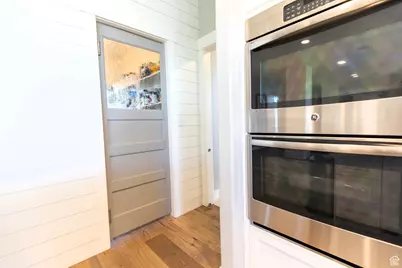 520 E 100 S, Hyde Park, UT 84318 - Photo 12