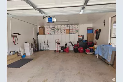 2079 E Creek Rd S, Cottonwood Heights, UT 84093 - Photo 6