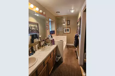 2079 E Creek Rd S, Cottonwood Heights, UT 84093 - Photo 22