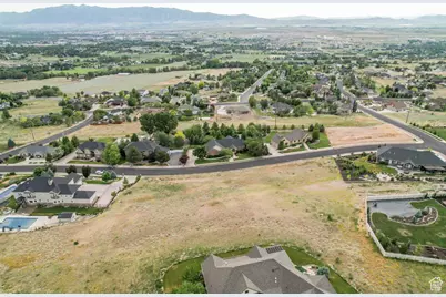 2950 N Mahogony Valley Rd E #7, North Logan, UT 84341 - Photo 6