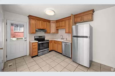 2692 Preston St, Salt Lake City, UT 84106 - Photo 2