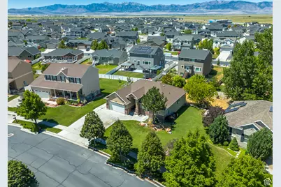 6059 Bayshore Dr, Stansbury Park, UT 84074 - Photo 40