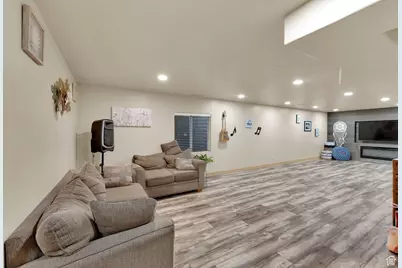 4609 E Silver Creek Way, Eagle Mountain, UT 84005 - Photo 16