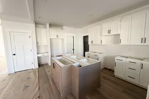 554 W Cottle Ln, Farmington, UT 84025 - Photo 26