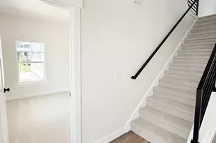 554 W Cottle Ln, Farmington, UT 84025 - Photo 4