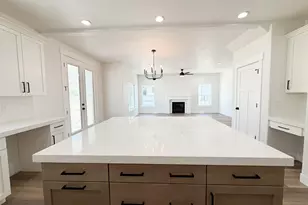 554 W Cottle Ln, Farmington, UT 84025 - Photo 18