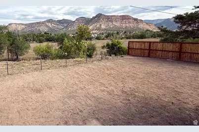 607 E Geneva, East Carbon, UT 84520 - Photo 20
