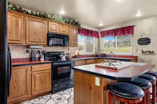 2565 S Country Club Dr, Garden City, UT 84028 - Photo 16