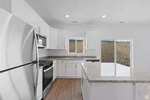 7218 Oquirrh Ranch Pkwy N, Eagle Mountain, UT 84005 - Photo 4