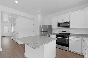 7218 Oquirrh Ranch Pkwy N, Eagle Mountain, UT 84005 - Photo 2