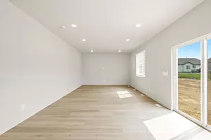 967 N 160 E, Santaquin, UT 84655 - Photo 12