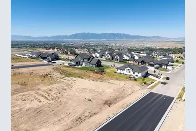 1124 E 160 N #62, Hyde Park, UT 84318 - Photo 2