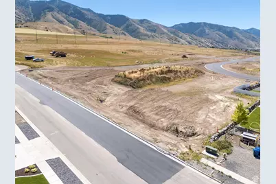 1124 E 160 N #62, Hyde Park, UT 84318 - Photo 4