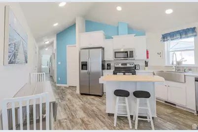 583 S Aspen Dr, Garden City, UT 84028 - Photo 2