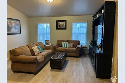 552 E 2680 S, Vernal, UT 84078 - Photo 4