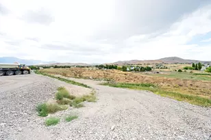 2441 E Ranch Rd, Eagle Mountain, UT 84005 - Photo 8